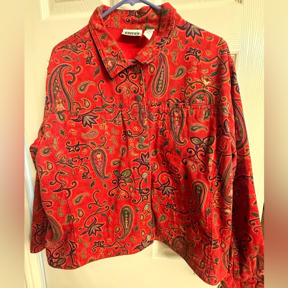 Chico Paisley Red Women's Jacket
Size 3 = XL